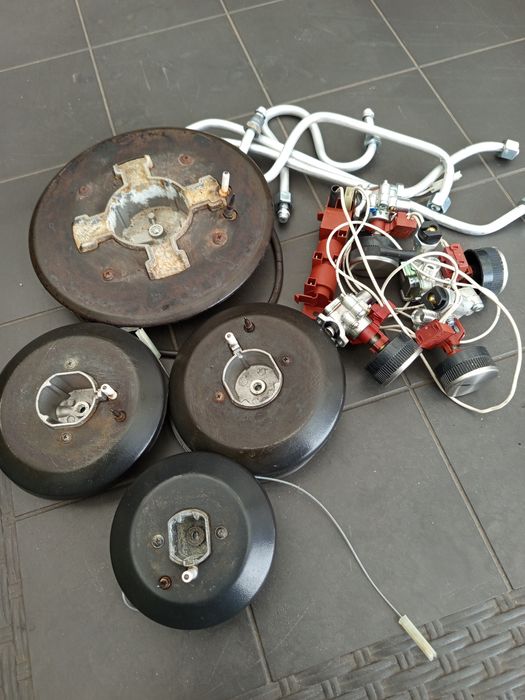 Sprzedam osprzęt kuchenki gazowej firmy KERNAU w dobrym stanie