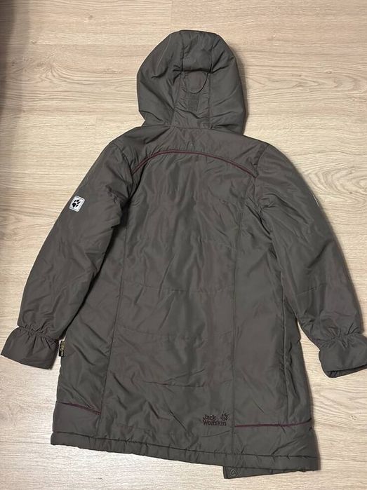 Еврозима пальто jack wolfskin 9-10 лет