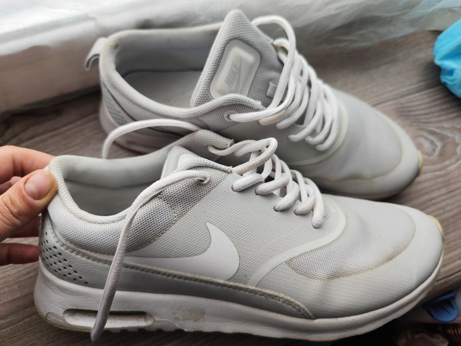 Nike кросовки светло серые