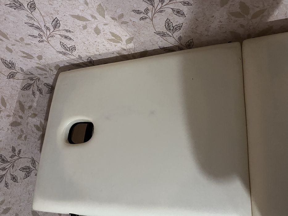 масажний стіл у задовільному стані за низькою ціною