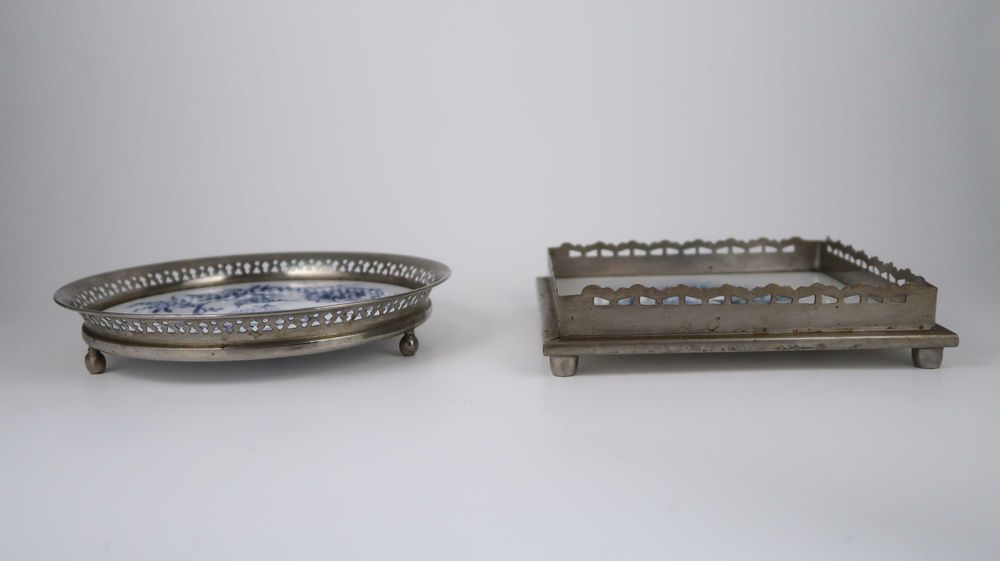 Par de bandejas Majólicas muito antigas . 18 cm, CADA