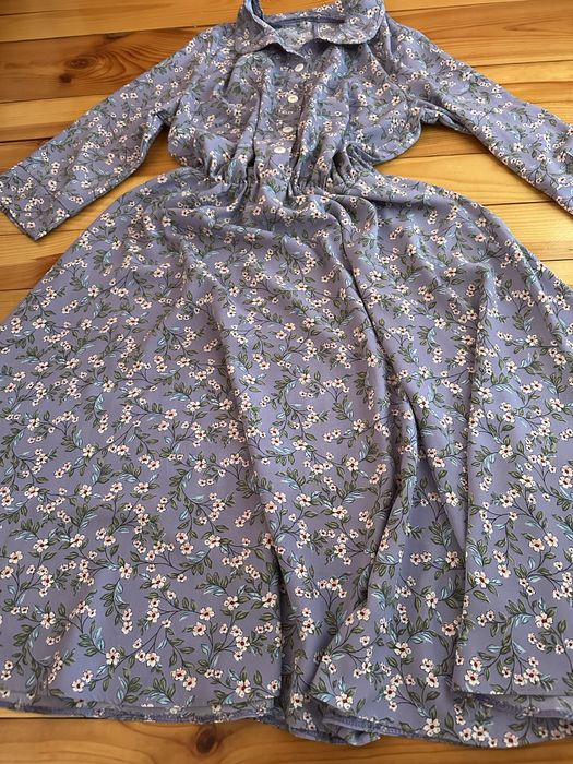 499 грн. Ніжна сукня з квітковим принтом. L-Xl