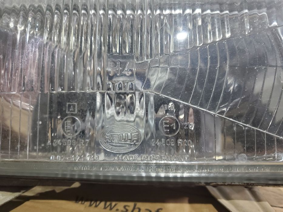 Фара передня права Ауді 80 б2.дорестайл.(78-84)