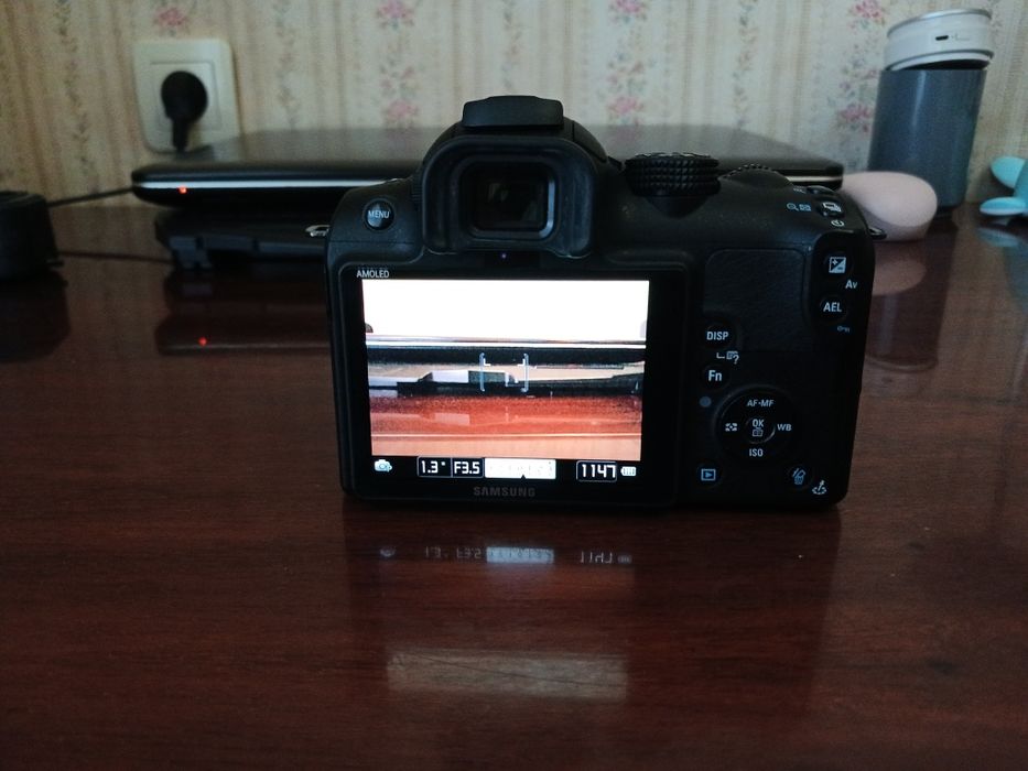 Фотоапарат Samsung NX-11