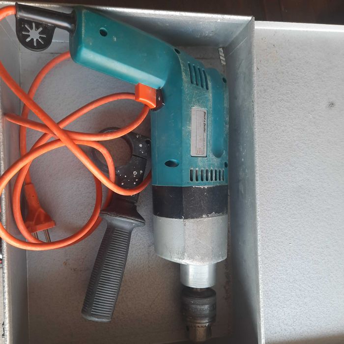 wiertarka Black & Decker  / 221