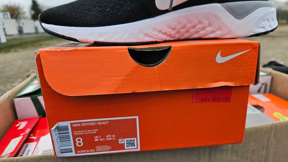 NIKE Odyssey React 8 / 41 AO9819