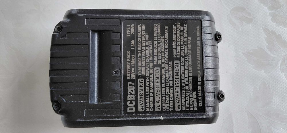 батарейка dewalt 1.3