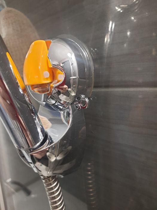 Отличный держатель для дождика! Крепкая фиксация!