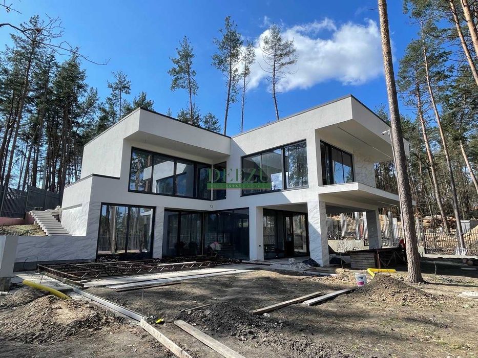 Продаж нового будинку в лісі з басейном. Ходосіка