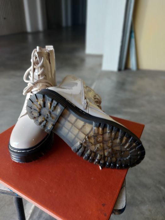 Botas Sra. Bege N: 37