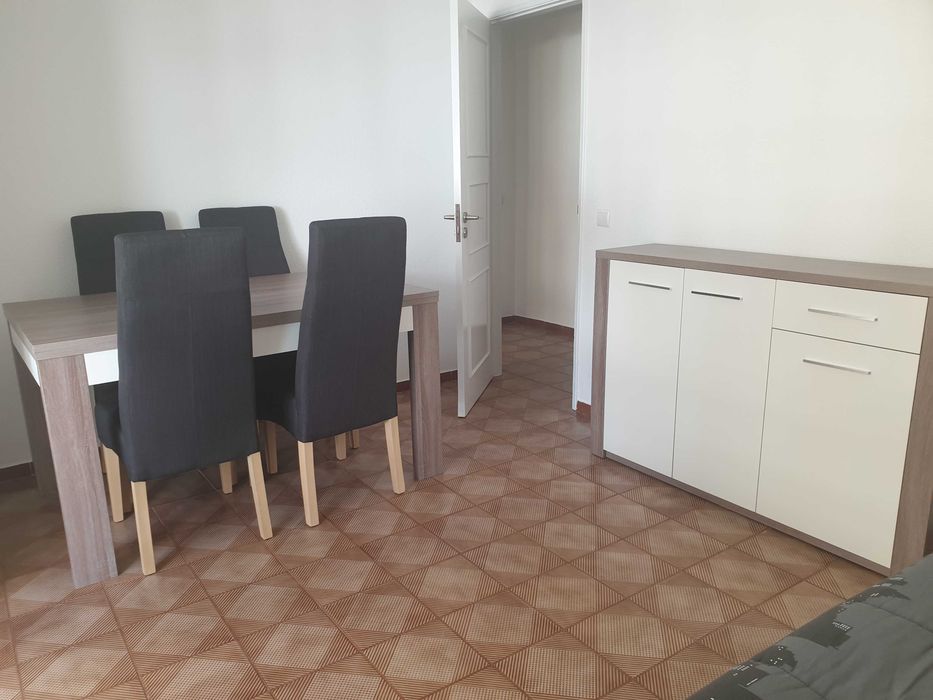 Apartamento por arrendar