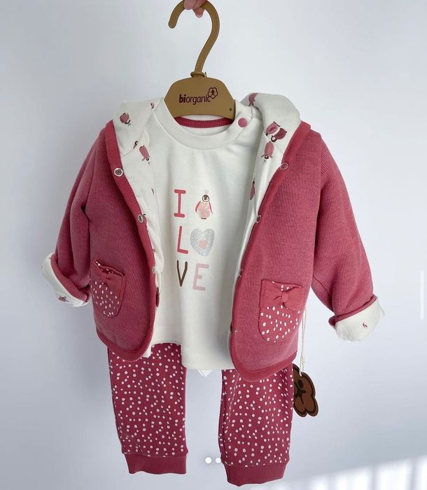 Komplet ubranek dla dziewczynki