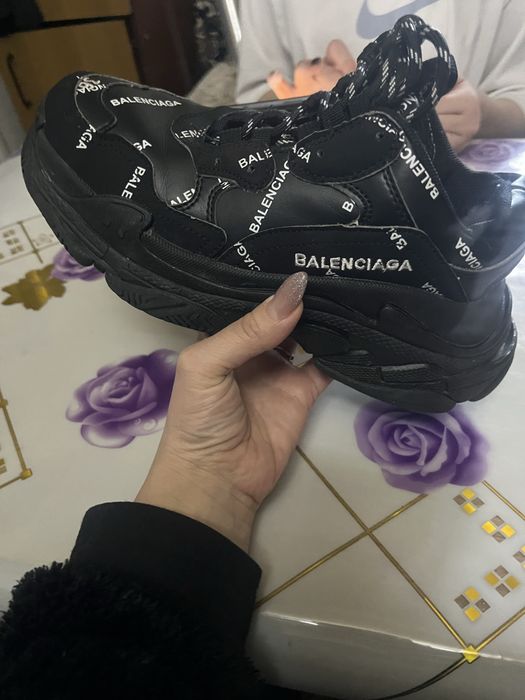 BALENCIAGA Кроссовки 36 размер