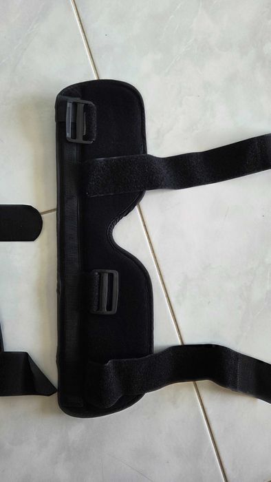 Tala de imobilização para o joelho