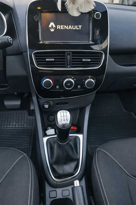 Renault Clio — fotografia 6