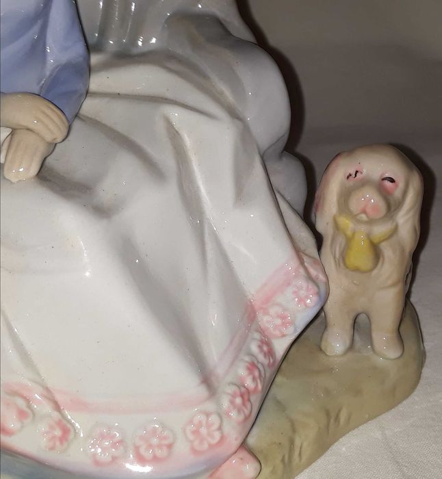 figurka porcelanowa scena rodzajowa