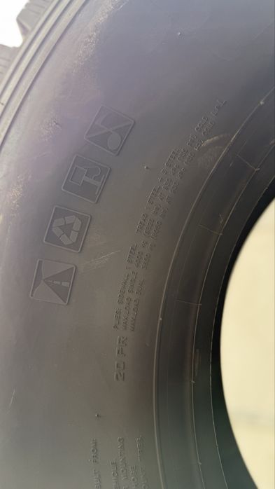 Шини 13 R22.5 D43(156/153К 20 PR)