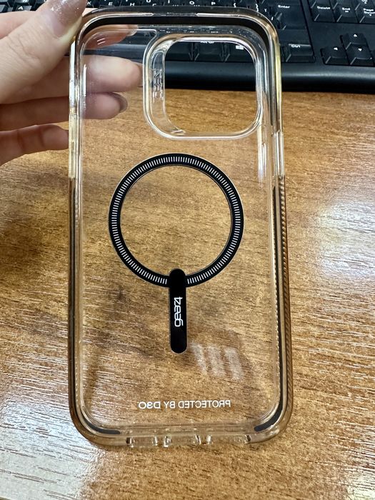 Чохол Gear4 Piccadilly MagSafe для iPhone 14 Pro Max прозорий