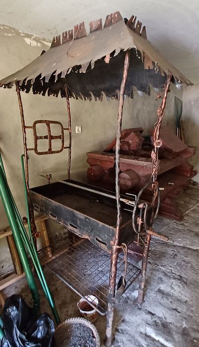 Продам мангал з вертелом