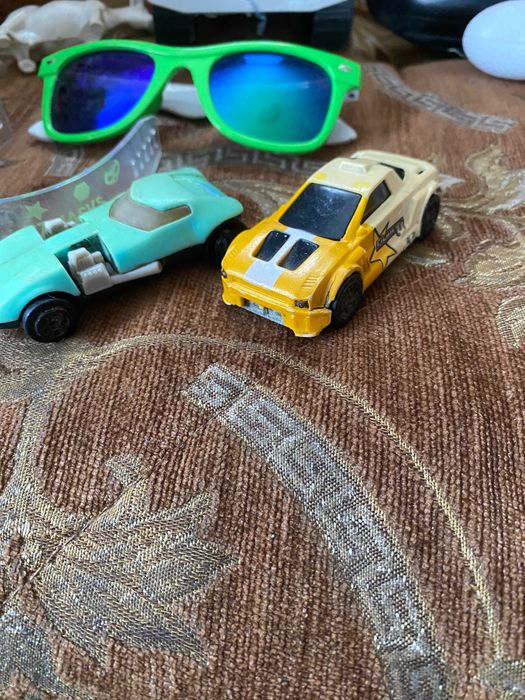 Іграшки Hot Wheels за все 300 грн