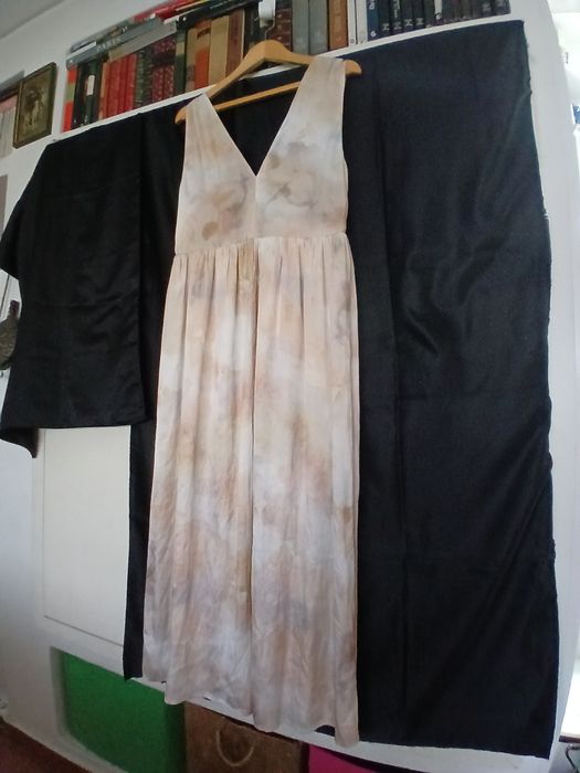 Varios vestidos em seda