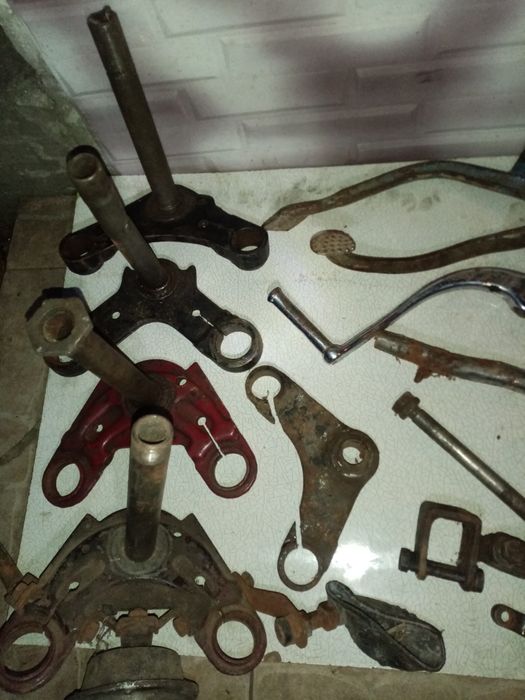 Мото запчастини різне