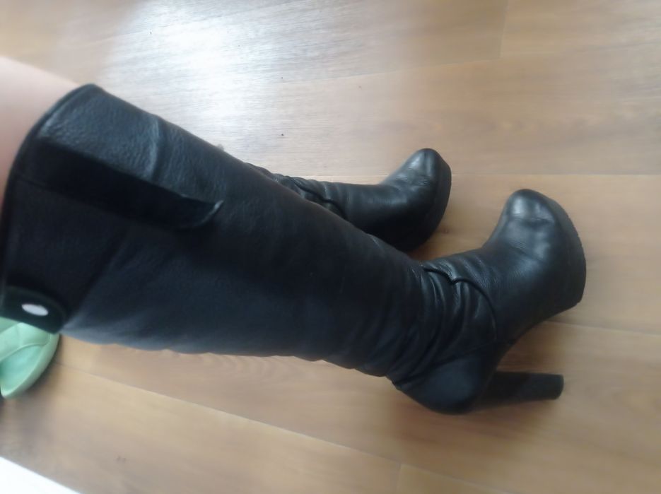 Теплі зимові чоботи