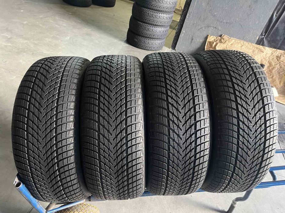245/50/19 R19 Goodyear Ultra Grip Perfomance 3 4шт зима