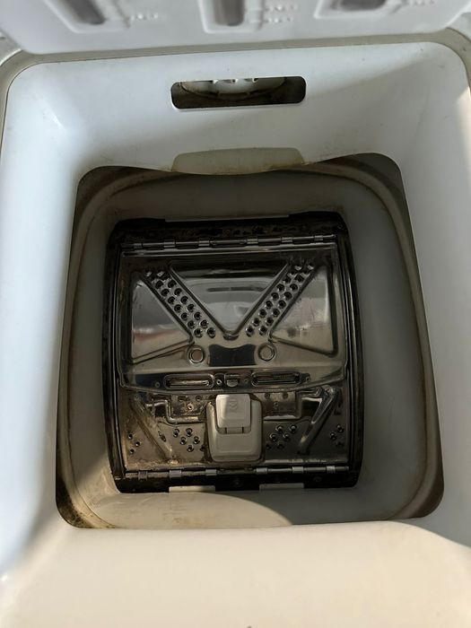 Пральна машинка whirlpool вертикальне завантаження робоча, ржавчина