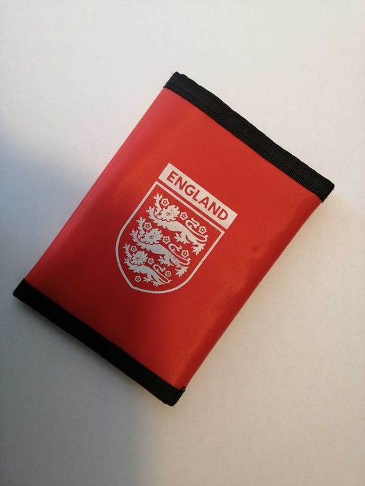 Carteira nova vermelha original