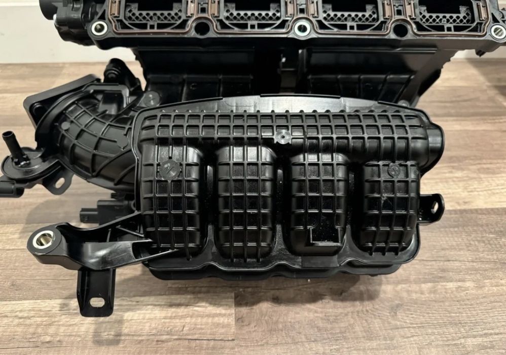 Впускний колектор Nissan rogue T33 2021-2023