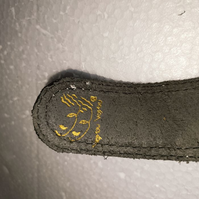 Cinto em Pele de qualidade Vintage Fivela Jesus Cristo Resina em Metal