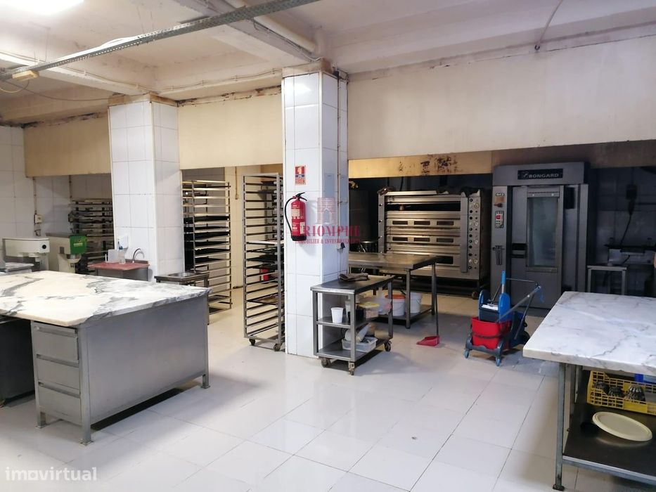 Trespasse fábrica panificação / pastelaria 440m2, Santa Clara, Lisboa