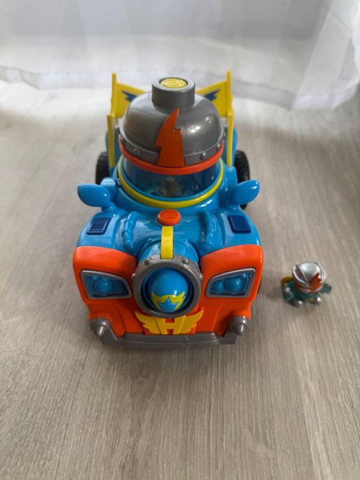Figurka i pojazd Kids Kazoom