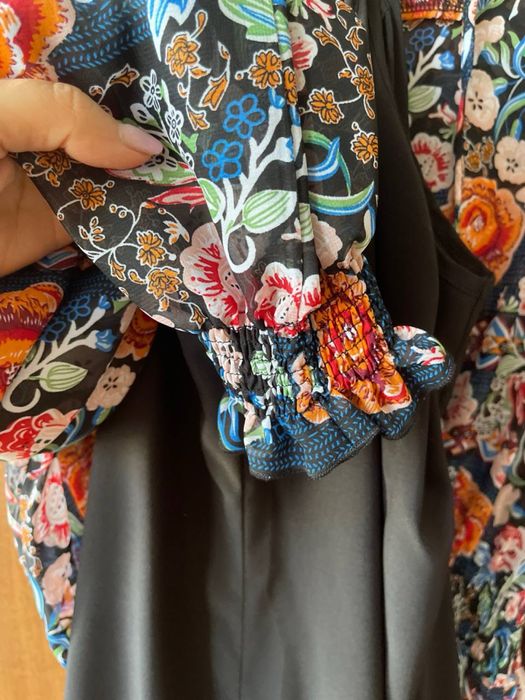 Сукня в квітах VOVK