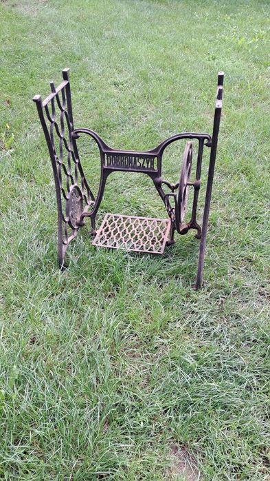 Nogi od maszyny do szycia