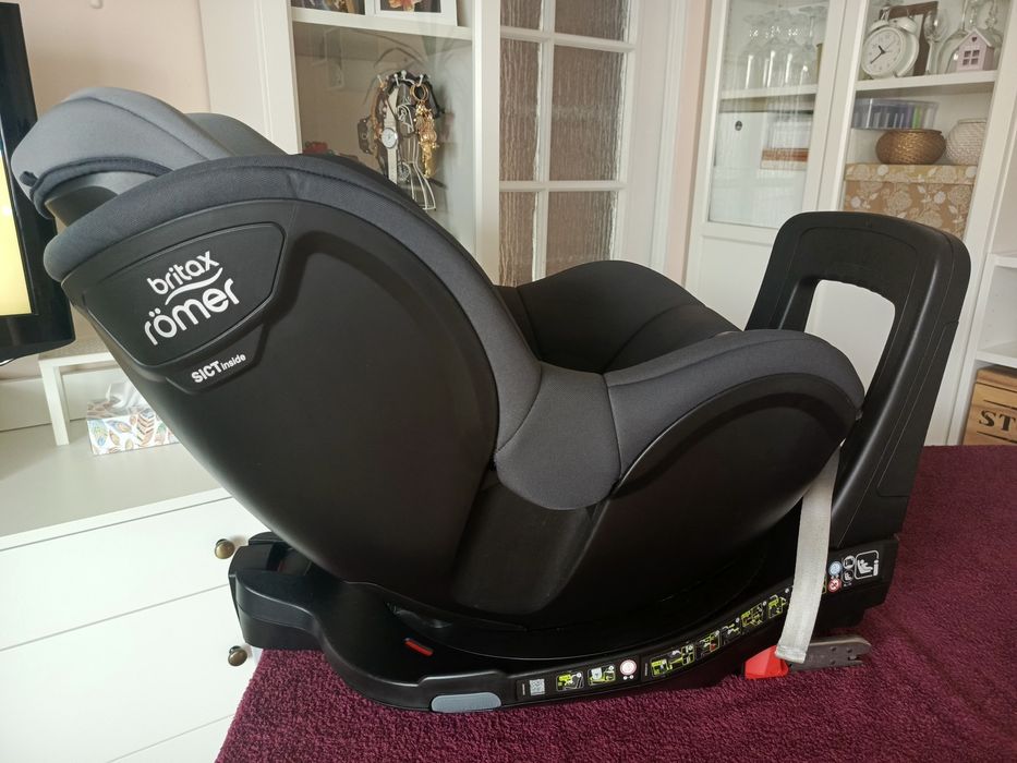 Fotelik samochodowy Britax Romer 0-18 Dualfix M size BEZWYPADKOWY