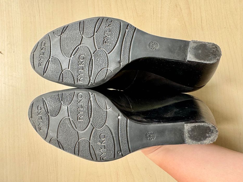 Buty Ryłko na koturnie