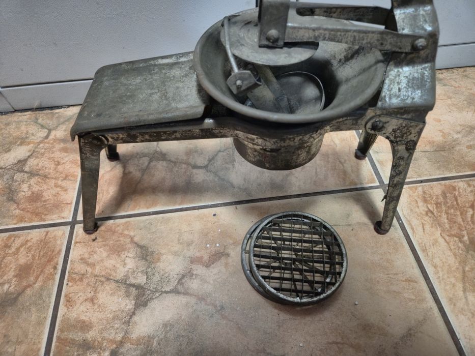 Ręczna krajarka do warzyw przecierak antyk