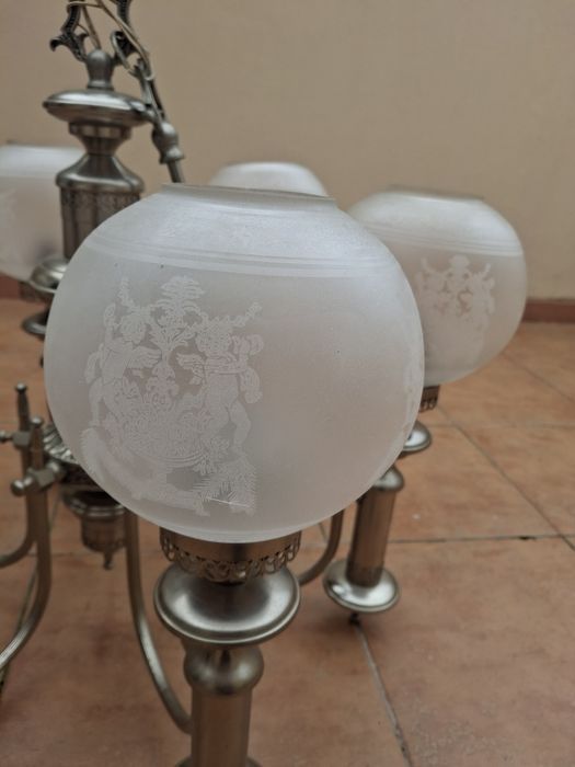 Candeeiro de Teto com globos de vidro