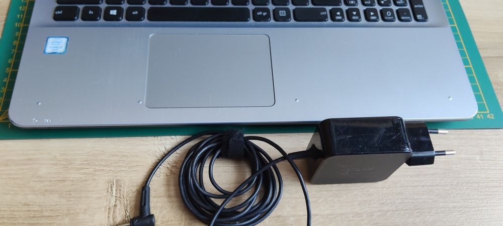 Laptop Asus F541U Intel 3 1TB SSD