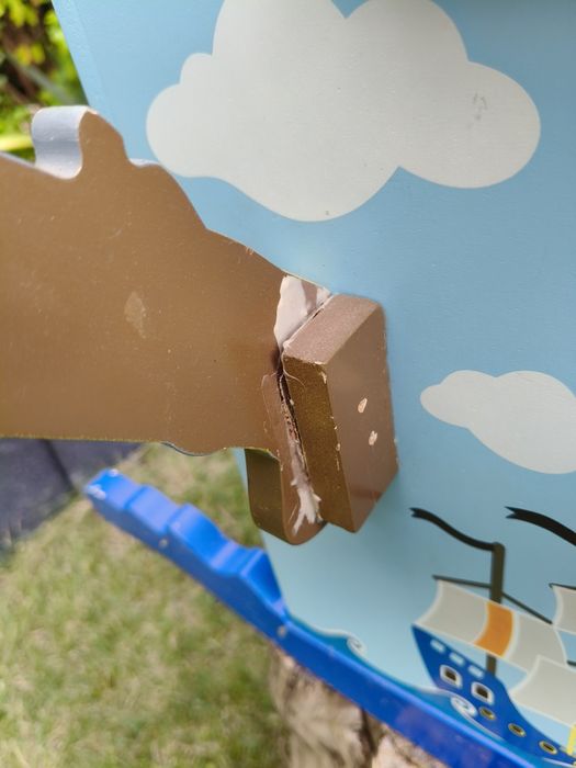 Krzesełko pirat do sesji stylizowanych dzieciecych rekwizyt foto