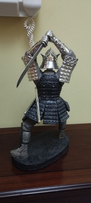 Estatueta grande guerreiro samurai