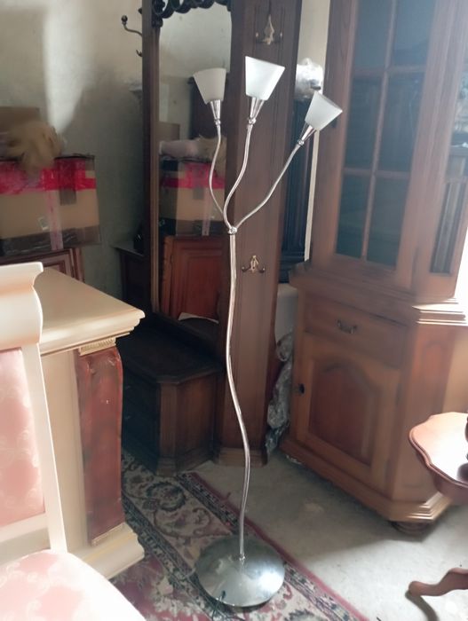 Напольний світильник, бра. Торшер