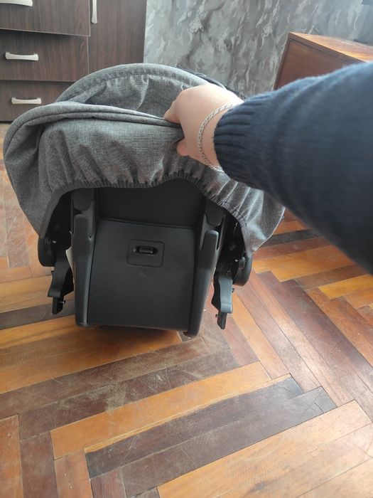 Детское автокресло-люлька