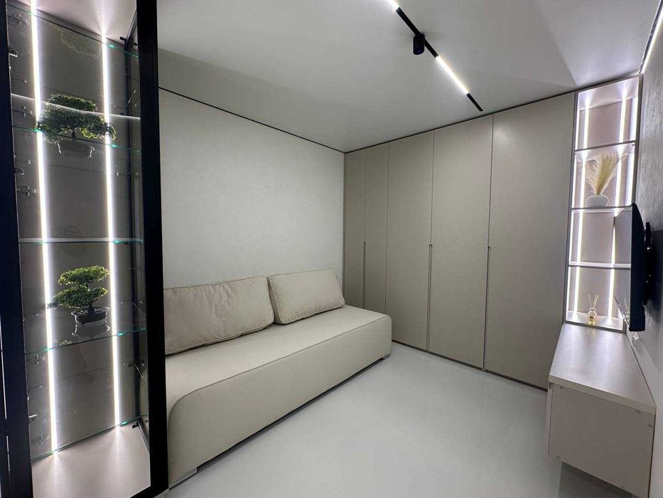 Продаж 2 к квартири в центрі міста