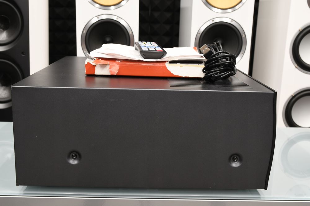 Zadbany wzmacniacz Amplituner stereo Arcam SR250 z DAC zestaw