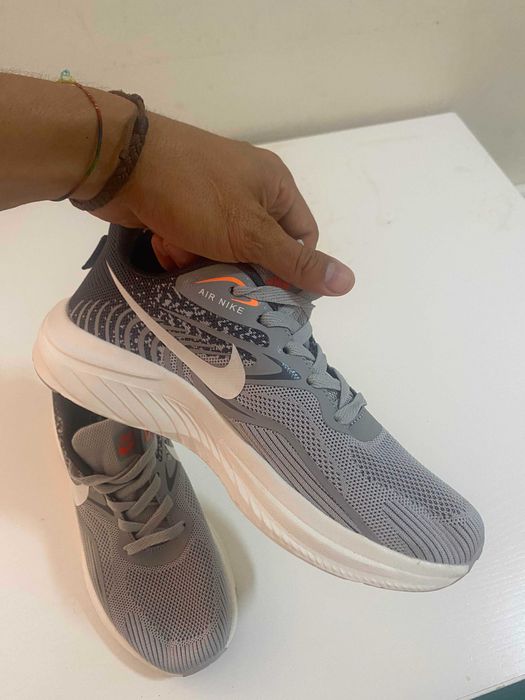 Tenis novos Nike N° 43