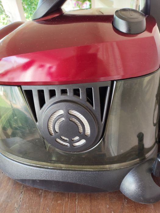 Aspirador a água como novo.