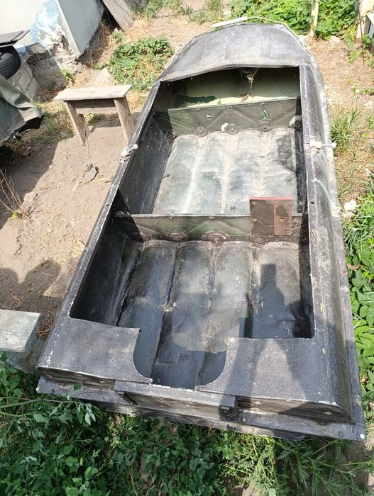 Продам лодку Романтика